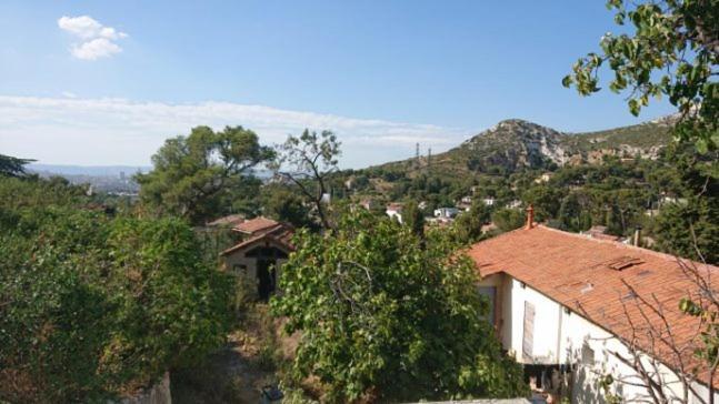 Petit Studio Parmi Les Pins Et Les Cypres Марсилия Екстериор снимка